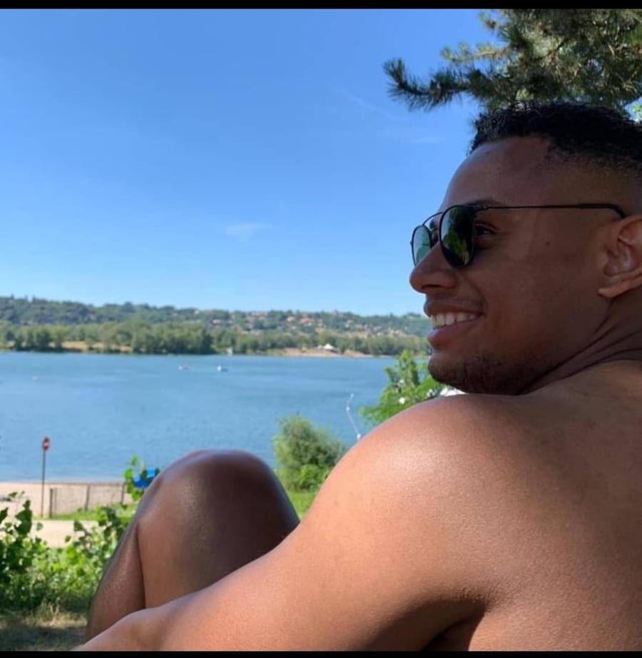 Faik - Site gay gratuit à St-Blaise Profil de Faik, 38 ans, Site gay gratuit à St-Blaise (Neuchâtel)