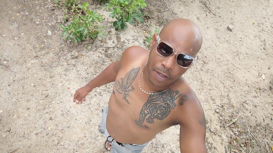 Profil de Kiyan, 43 ans, Site gay gratuit à Waldstatt (Appenzell Rhodes-Extérieures)