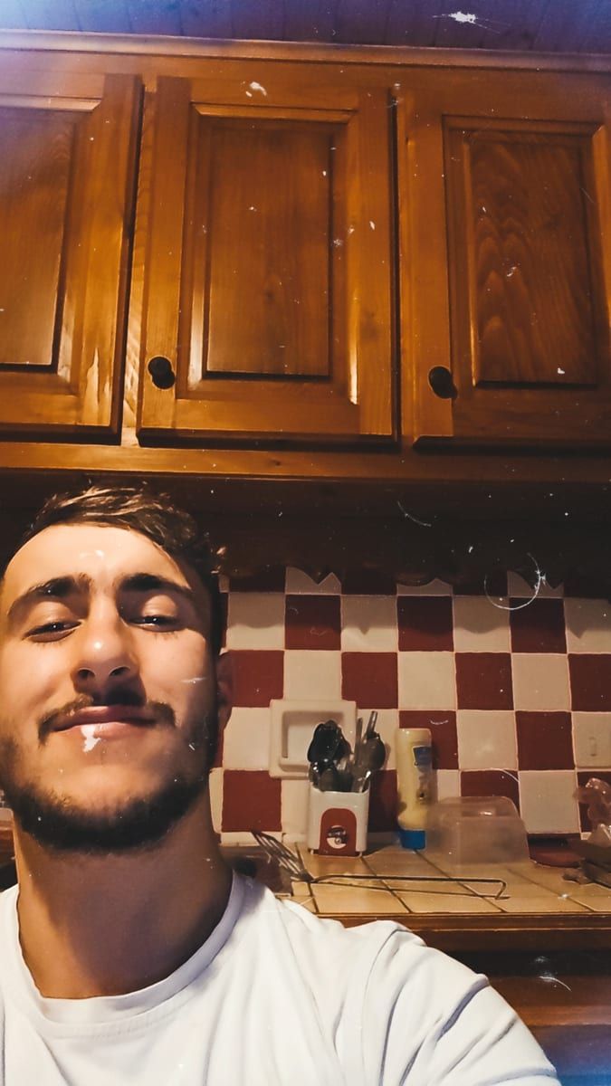 Profil de Alli, 22 ans, Site gay gratuit à Vufflens-le-Château (Vaud)