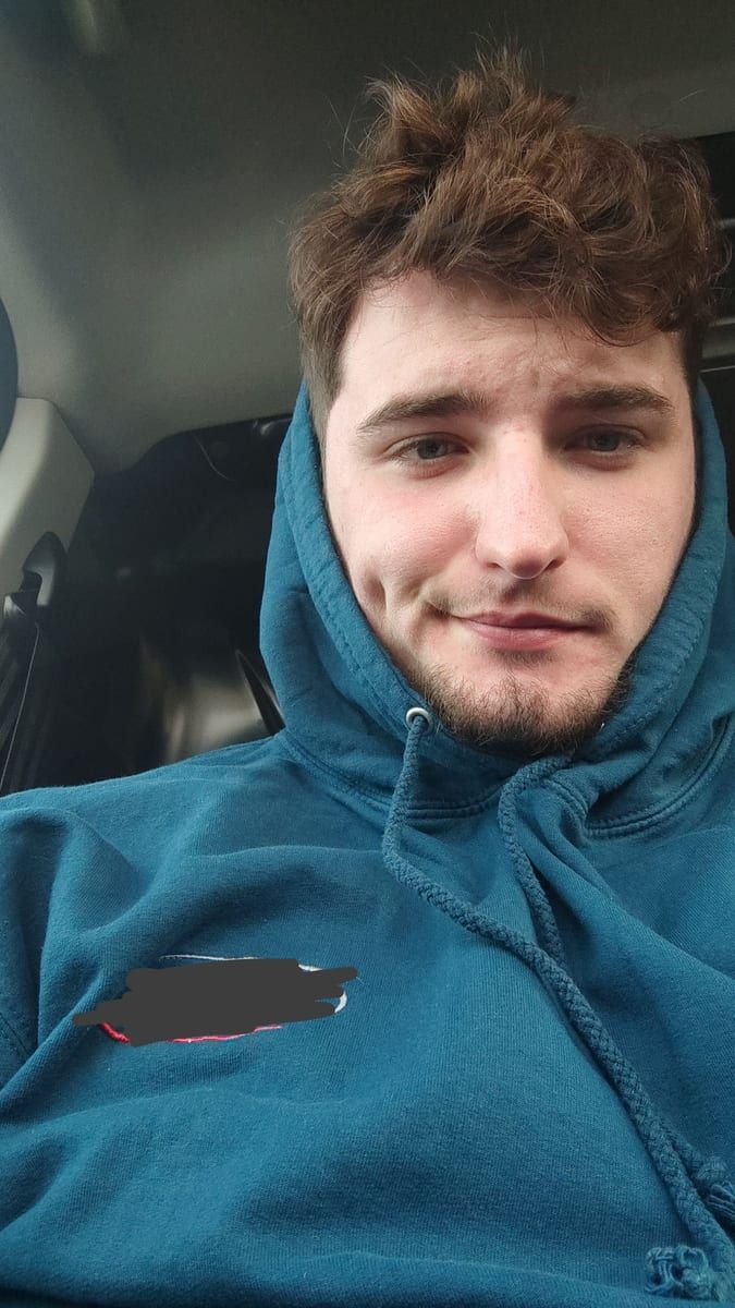 Jimmi - Site gay gratuit à Tecknau Profil de Jimmi, 22 ans, Site gay gratuit à Tecknau (Bâle-Campagne)