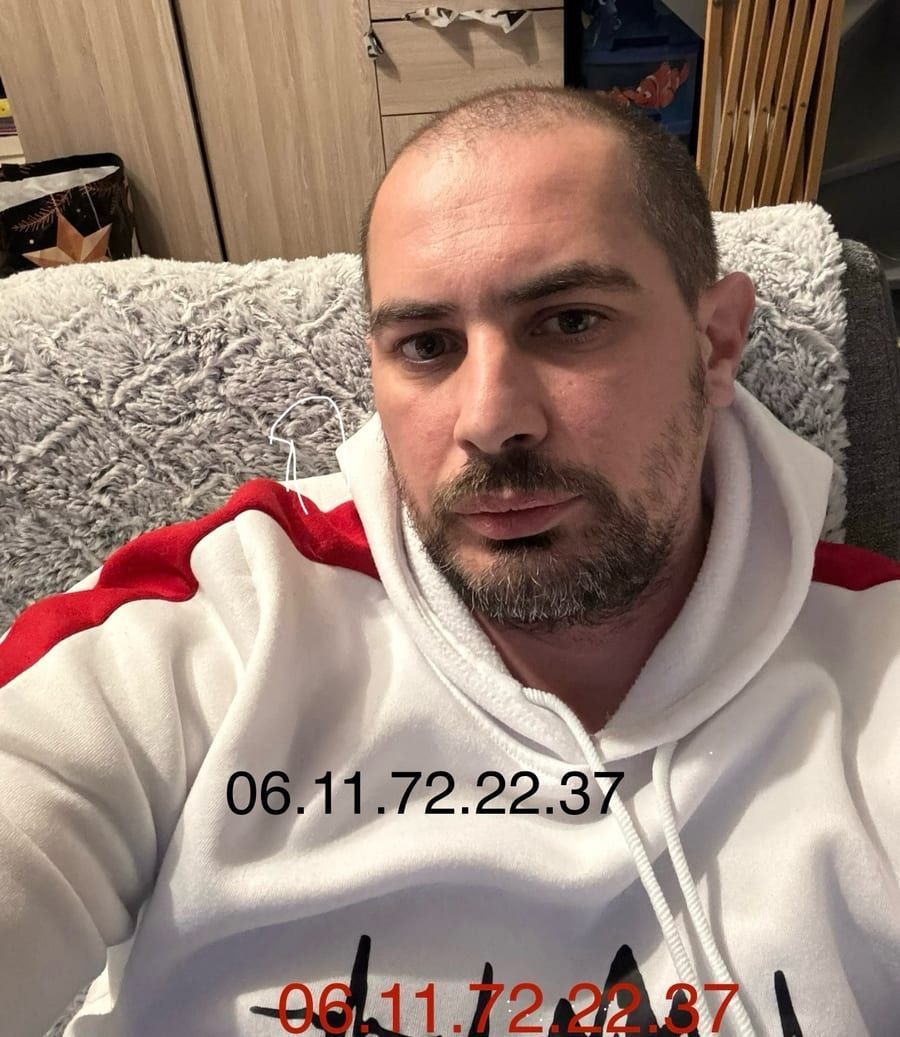 Talal - Site gay gratuit à Grono Profil de Talal, 40 ans, Site gay gratuit à Grono (Grisons)
