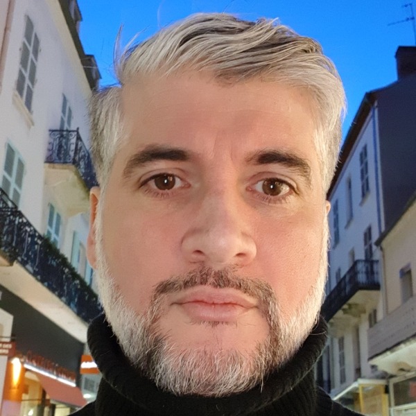 Djillali - Site gay gratuit à Vergeletto Profil de Djillali, 31 ans, Site gay gratuit à Vergeletto (Tessin)