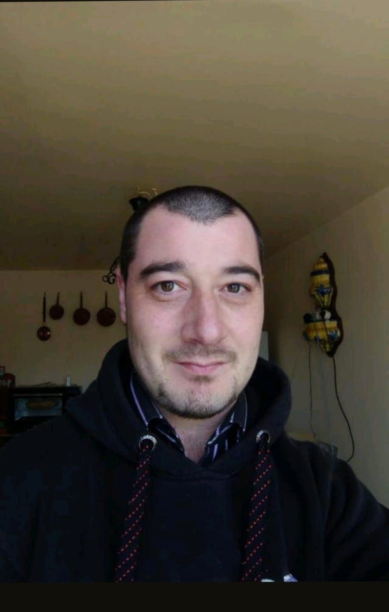 Profil de Yoan, 42 ans, Site gay gratuit à St. Niklausen LU (Lucerne)