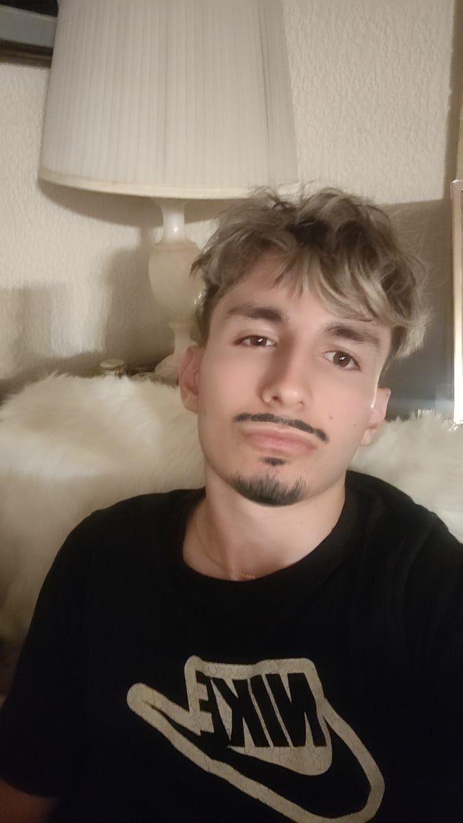 Joss - Site gay gratuit à Massongex Profil de Joss, 34 ans, Site gay gratuit à Massongex (Valais)