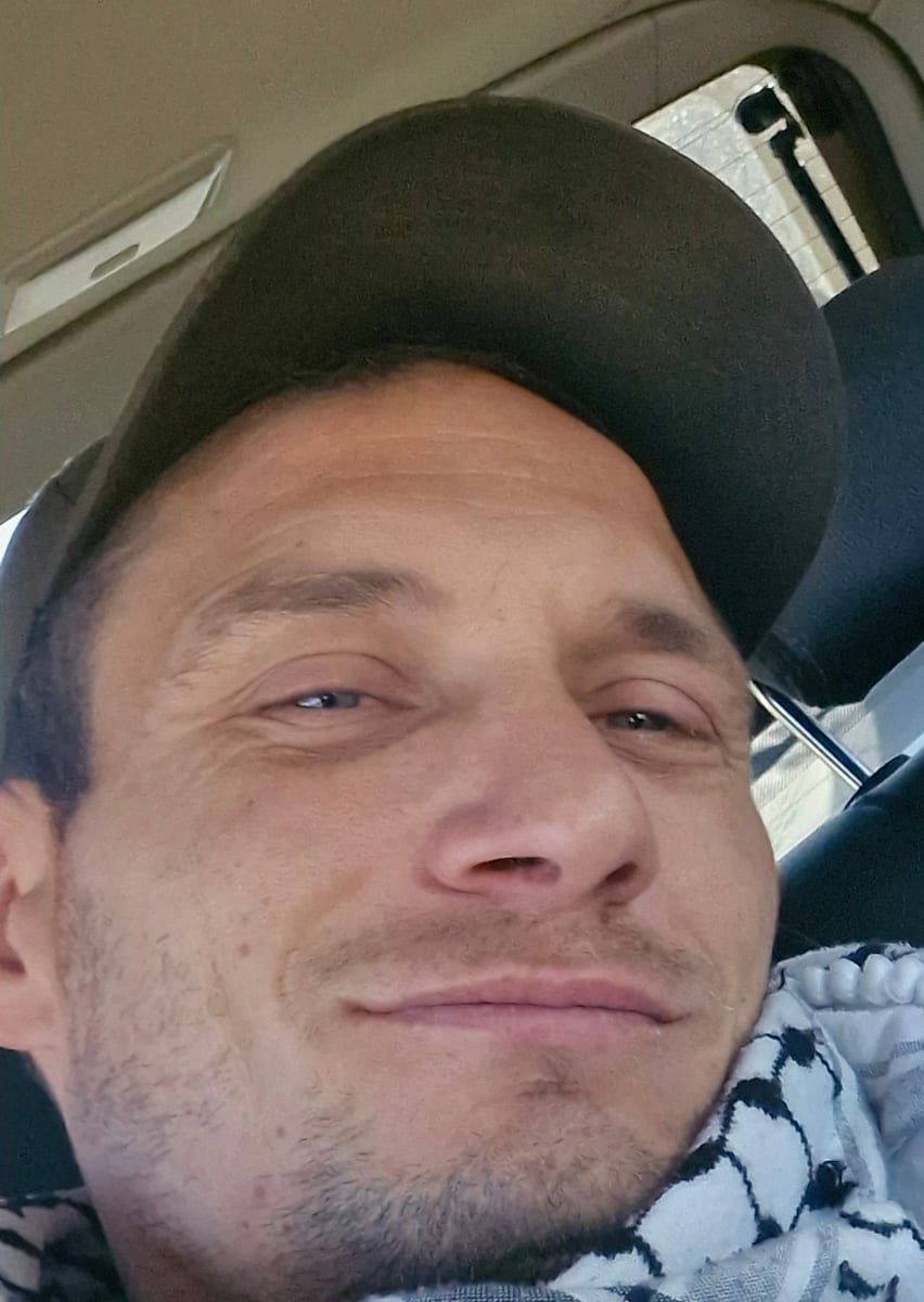 Ermano - Site gay gratuit à Villiers Profil de Ermano, 45 ans, Site gay gratuit à Villiers (Neuchâtel)