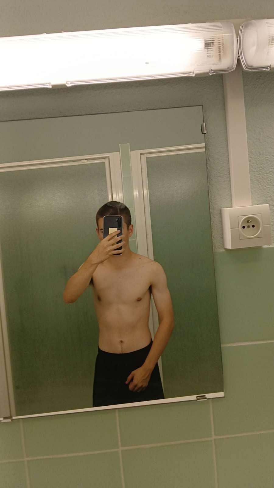 Hypolyte - Site gay gratuit à Perrefitte Profil de Hypolyte, 33 ans, Site gay gratuit à Perrefitte (Berne)