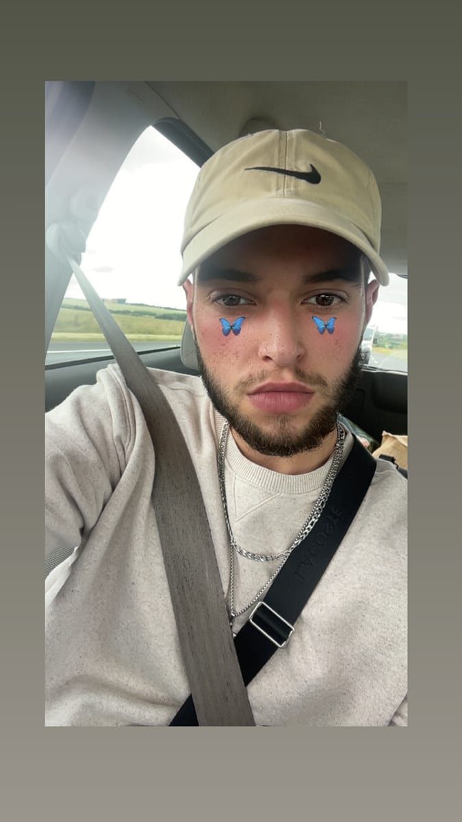 Yu - Site gay gratuit à Rona Profil de Yu, 25 ans, Site gay gratuit à Rona (Grisons)