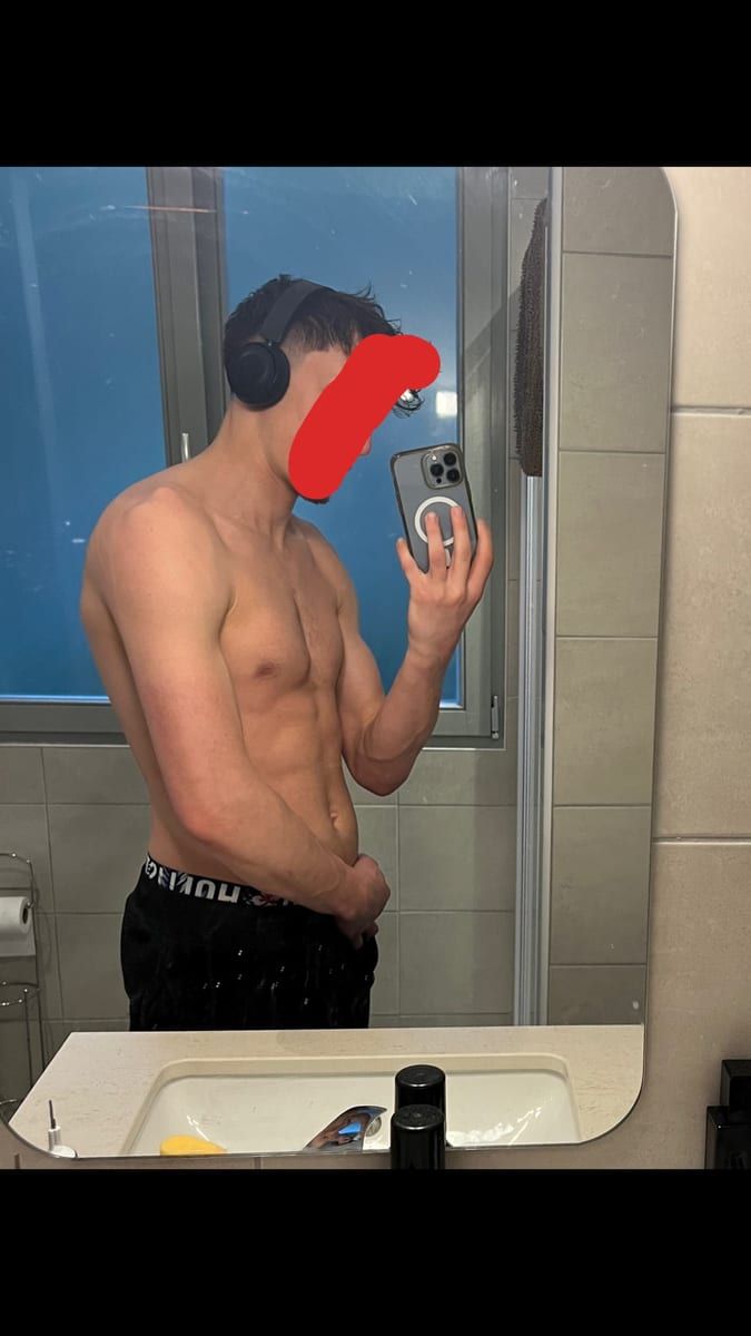 Gwendal - Site gay gratuit à Villars-sur-Fontenais Profil de Gwendal, 42 ans, Site gay gratuit à Villars-sur-Fontenais (Jura)