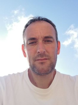 Eliard - Site gay gratuit à Trun Profil de Eliard, 26 ans, Site gay gratuit à Trun (Grisons)