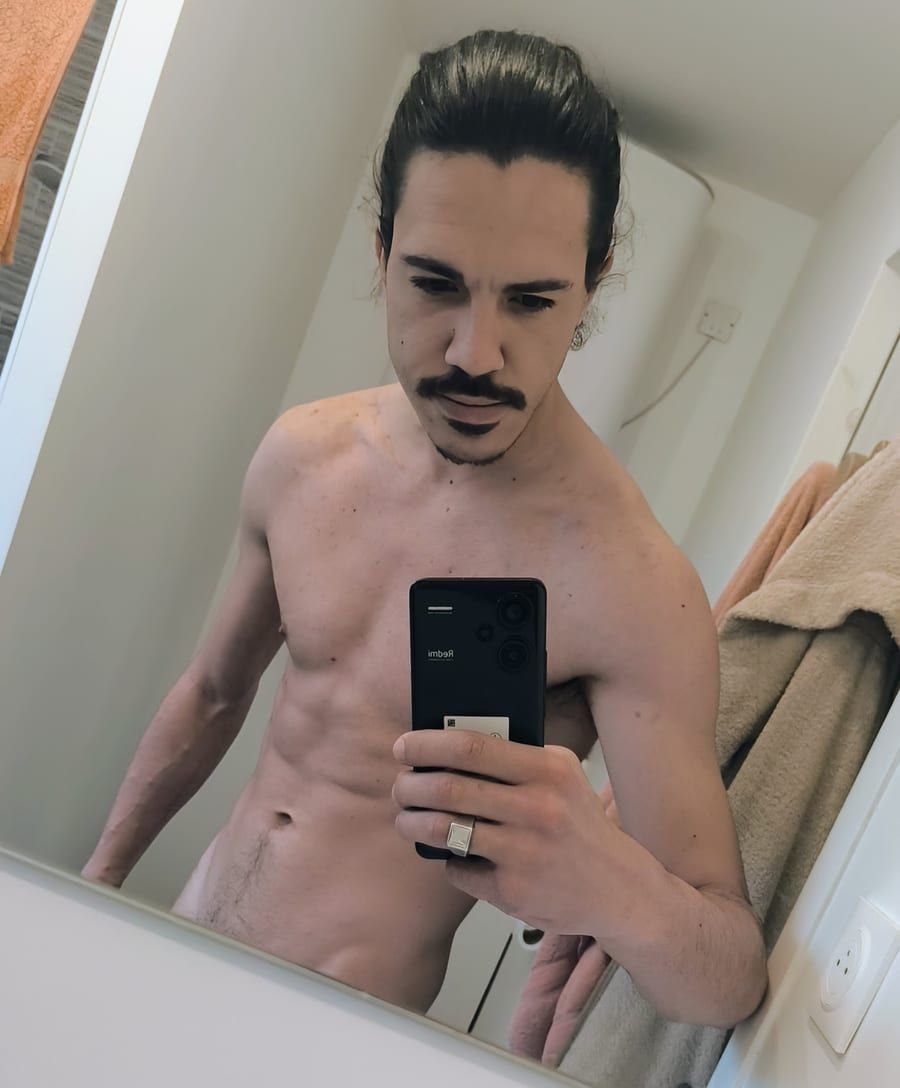 Naoki - Site gay gratuit à Gurtnellen Profil de Naoki, 31 ans, Site gay gratuit à Gurtnellen (Uri)