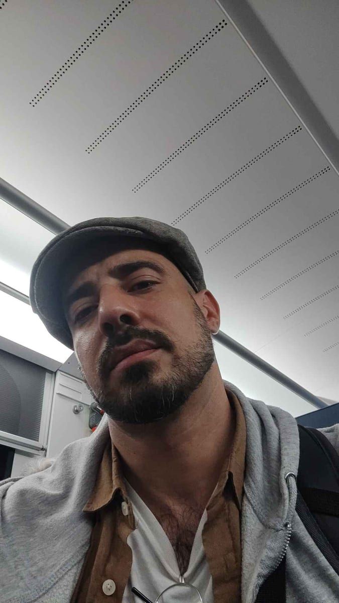 Jef - Site gay gratuit à Wuppenau Profil de Jef, 28 ans, Site gay gratuit à Wuppenau (Saint-Gall)