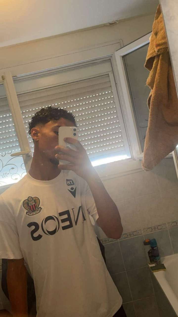 Eitan - Site gay gratuit à Losone Profil de Eitan, 32 ans, Site gay gratuit à Losone (Tessin)