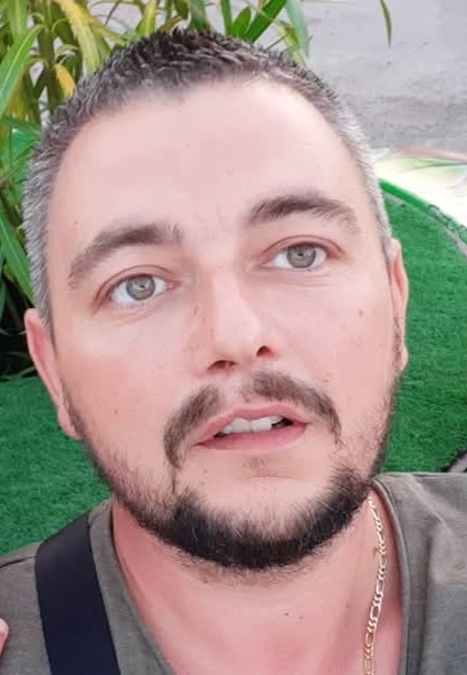 Neven - Site gay gratuit à Mülligen Profil de Neven, 37 ans, Site gay gratuit à Mülligen (Argovie)