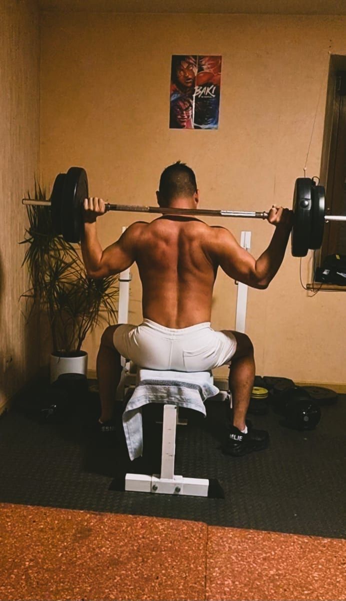 Stanyslas - Site gay gratuit à Torgon Profil de Stanyslas, 22 ans, Site gay gratuit à Torgon (Valais)