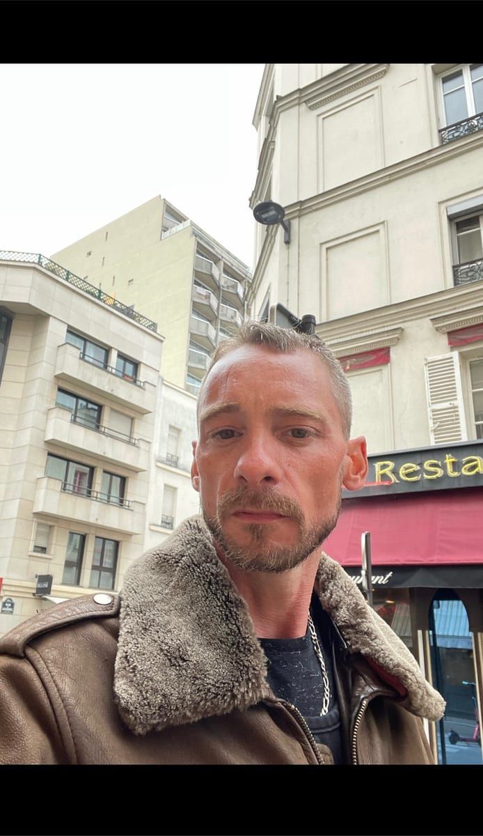 Daren - Site gay gratuit à Tschlin Profil de Daren, 30 ans, Site gay gratuit à Tschlin (Grisons)