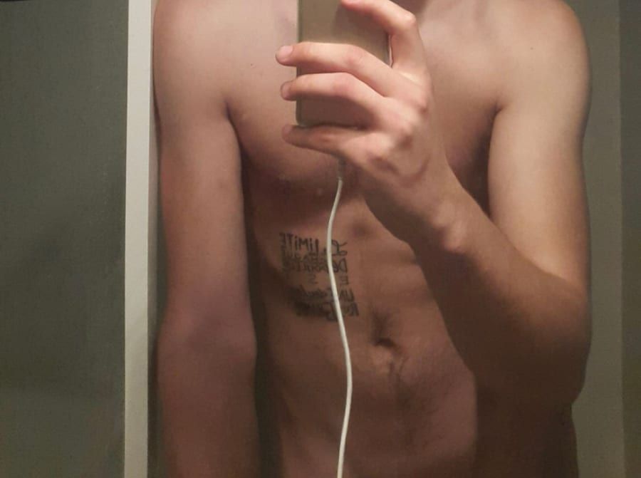 Chayton - Site gay gratuit à Petit-Martel Profil de Chayton, 35 ans, Site gay gratuit à Petit-Martel (Neuchâtel)