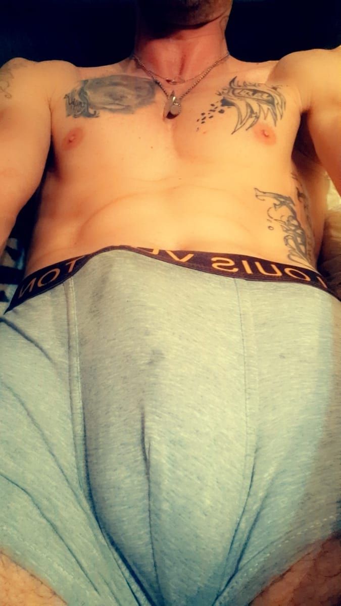 Gilian - Site gay gratuit à Lavin Profil de Gilian, 30 ans, Site gay gratuit à Lavin (Grisons)