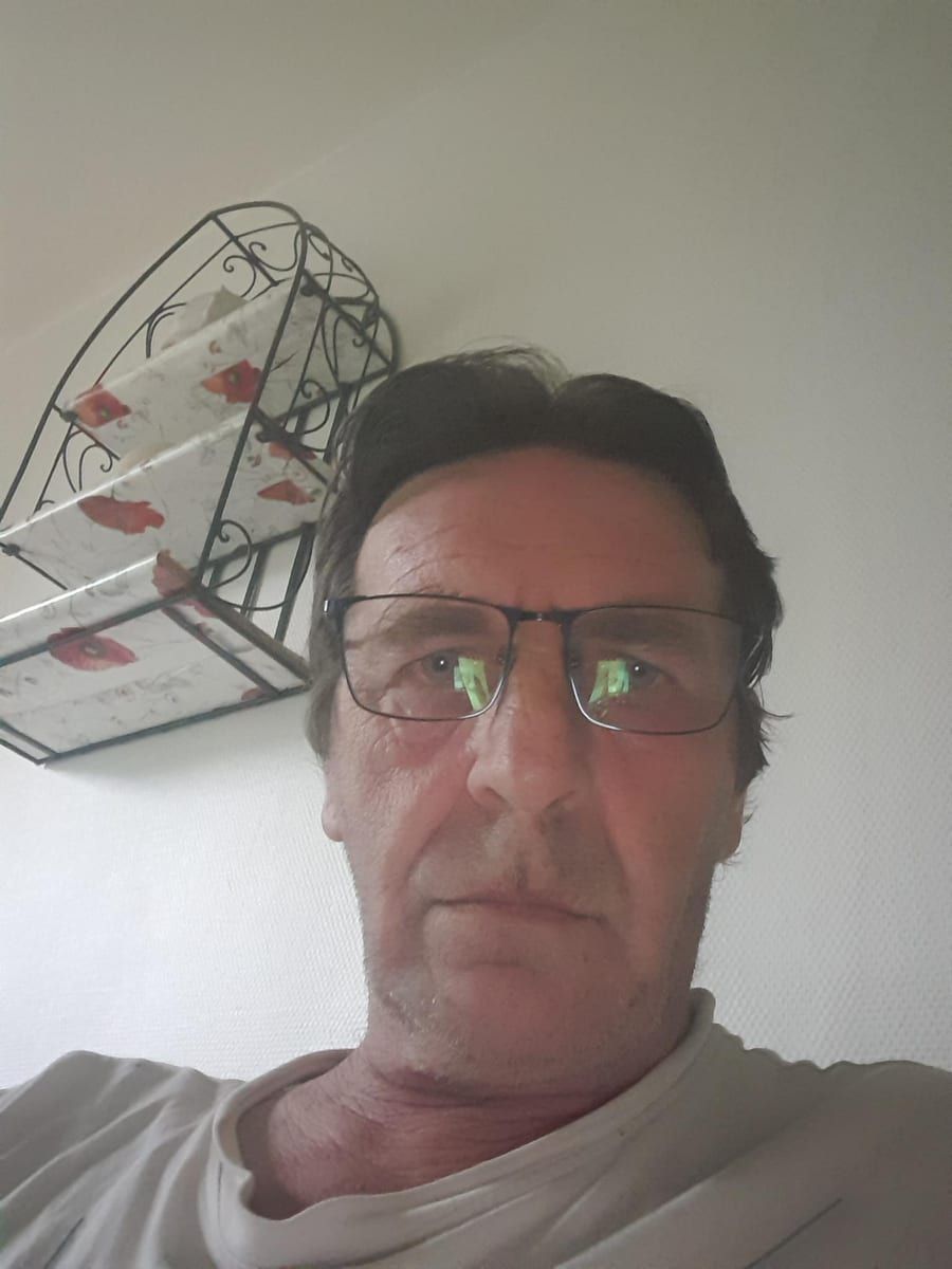 Kenjy - Site gay gratuit à Stoos SZ Profil de Kenjy, 33 ans, Site gay gratuit à Stoos SZ (Schwytz)