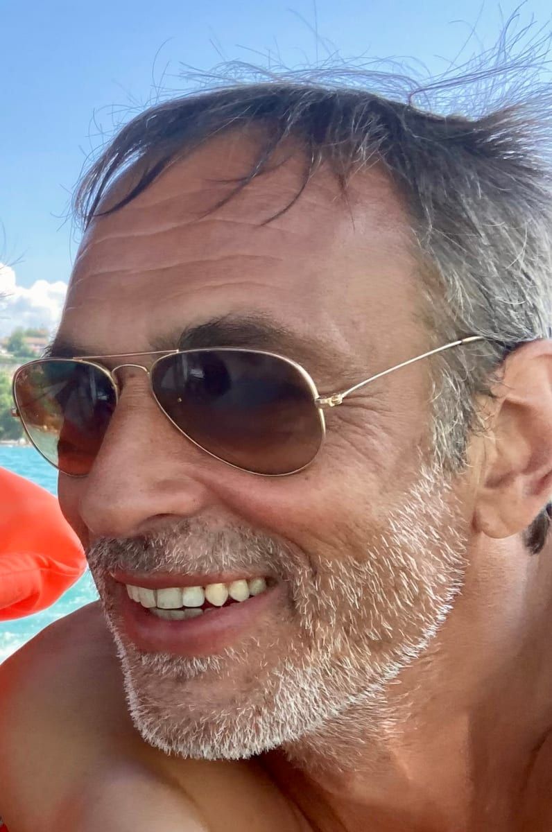 Patrik - Site gay gratuit à Hildisrieden Profil de Patrik, 31 ans, Site gay gratuit à Hildisrieden (Lucerne)