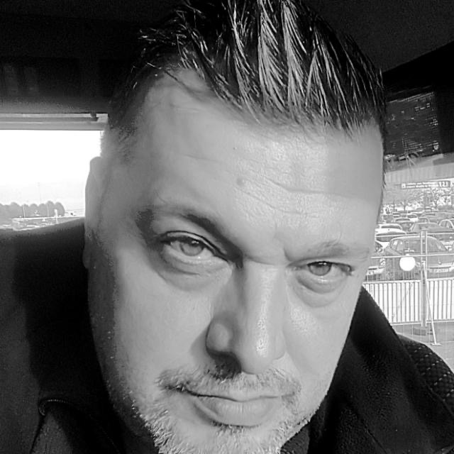 Hayati - Site gay gratuit à Hersiwil Profil de Hayati, 41 ans, Site gay gratuit à Hersiwil (Soleure)