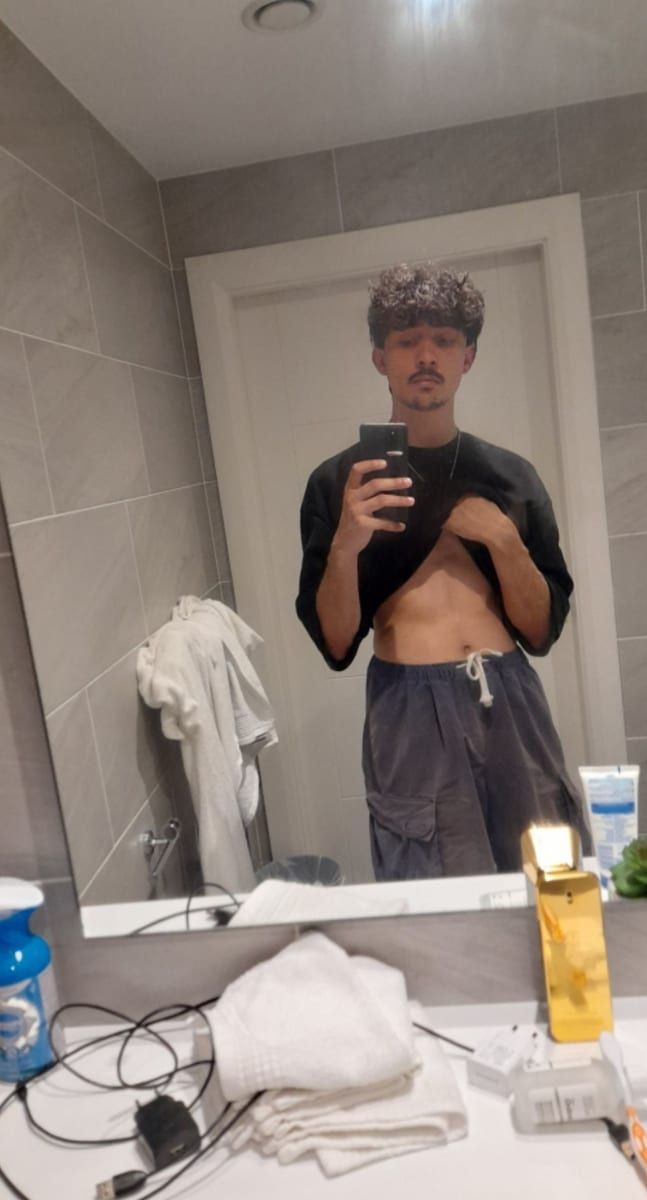 Profil de Wacil, 23 ans, Site gay gratuit à Wöschnau (Soleure)