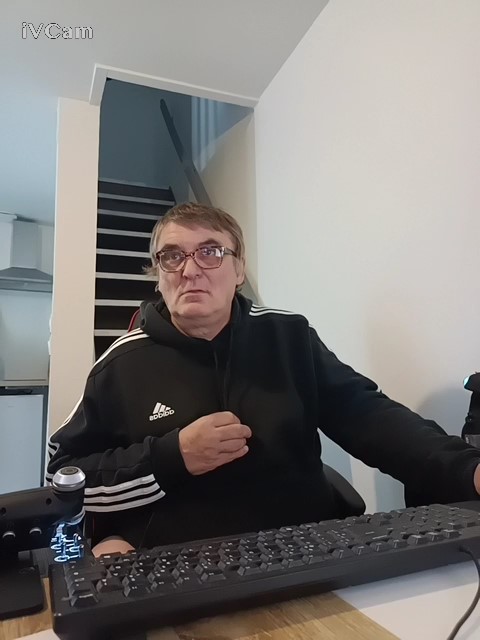 Profil de Maickel, 33 ans, Site gay gratuit à Unterems (Valais)