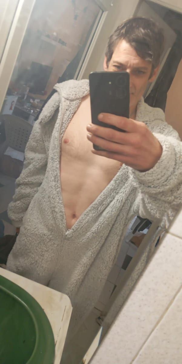 Chems-eddine - Site gay gratuit à Kammersrohr Profil de Chems-eddine, 42 ans, Site gay gratuit à Kammersrohr (Soleure)