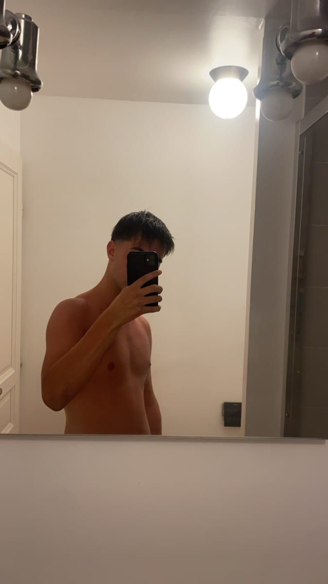 Patern - Site gay gratuit à Veyrier Profil de Patern, 29 ans, Site gay gratuit à Veyrier (Genève)