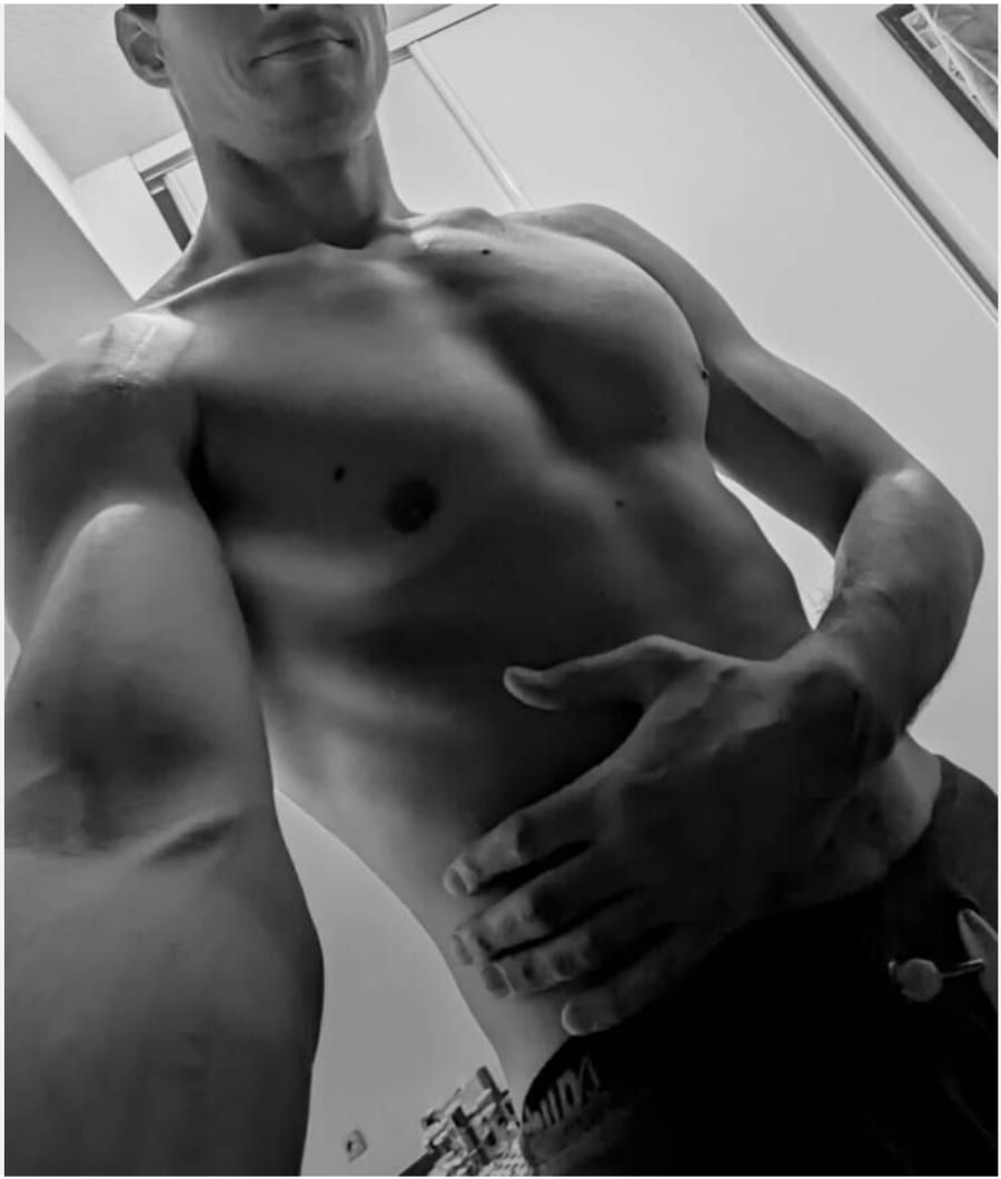 Aladdin - Site gay gratuit à Rünenberg Profil de Aladdin, 24 ans, Site gay gratuit à Rünenberg (Bâle-Campagne)