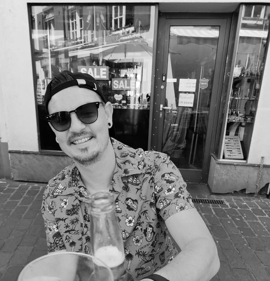 Azzedine - Site gay gratuit à Brenzikofen Profil de Azzedine, 30 ans, Site gay gratuit à Brenzikofen (Berne)