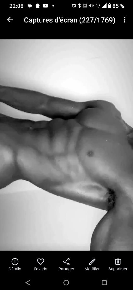 Alliaume - Site gay gratuit à Cuarny Profil de Alliaume, 27 ans, Site gay gratuit à Cuarny (Vaud)