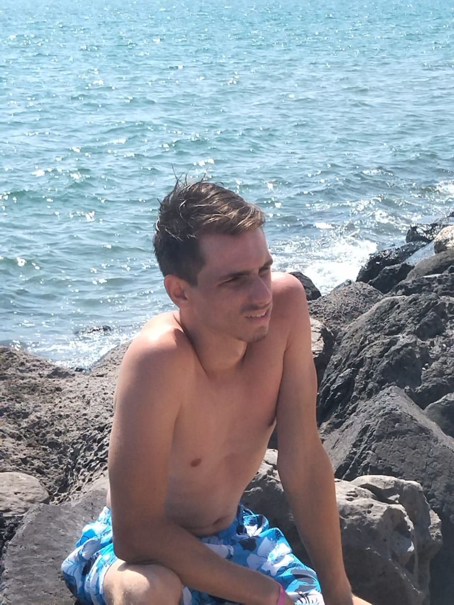 Profil de Ayane, 31 ans, Site gay gratuit à Vallamand (Vaud)