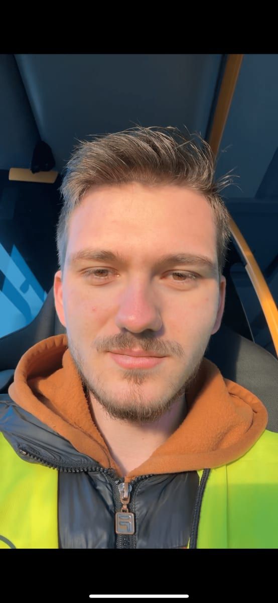 Theis - Site gay gratuit à Waldhäusern AG Profil de Theis, 32 ans, Site gay gratuit à Waldhäusern AG (Argovie)