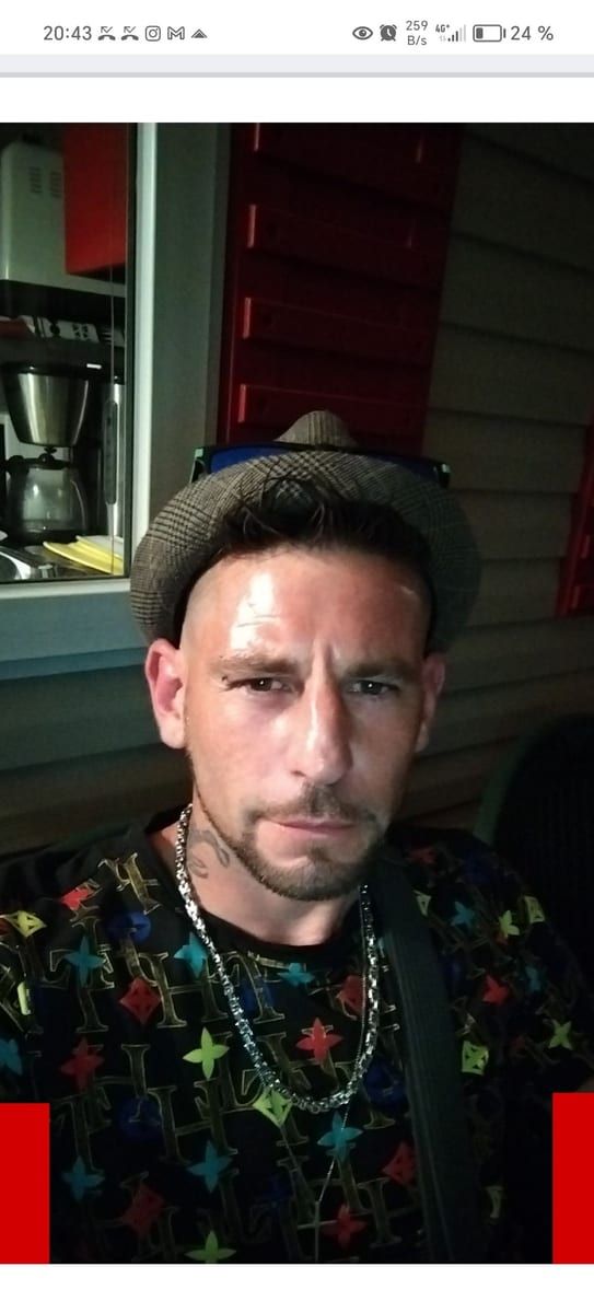 Profil de Elion, 40 ans, Site gay gratuit à Urswil (Lucerne)