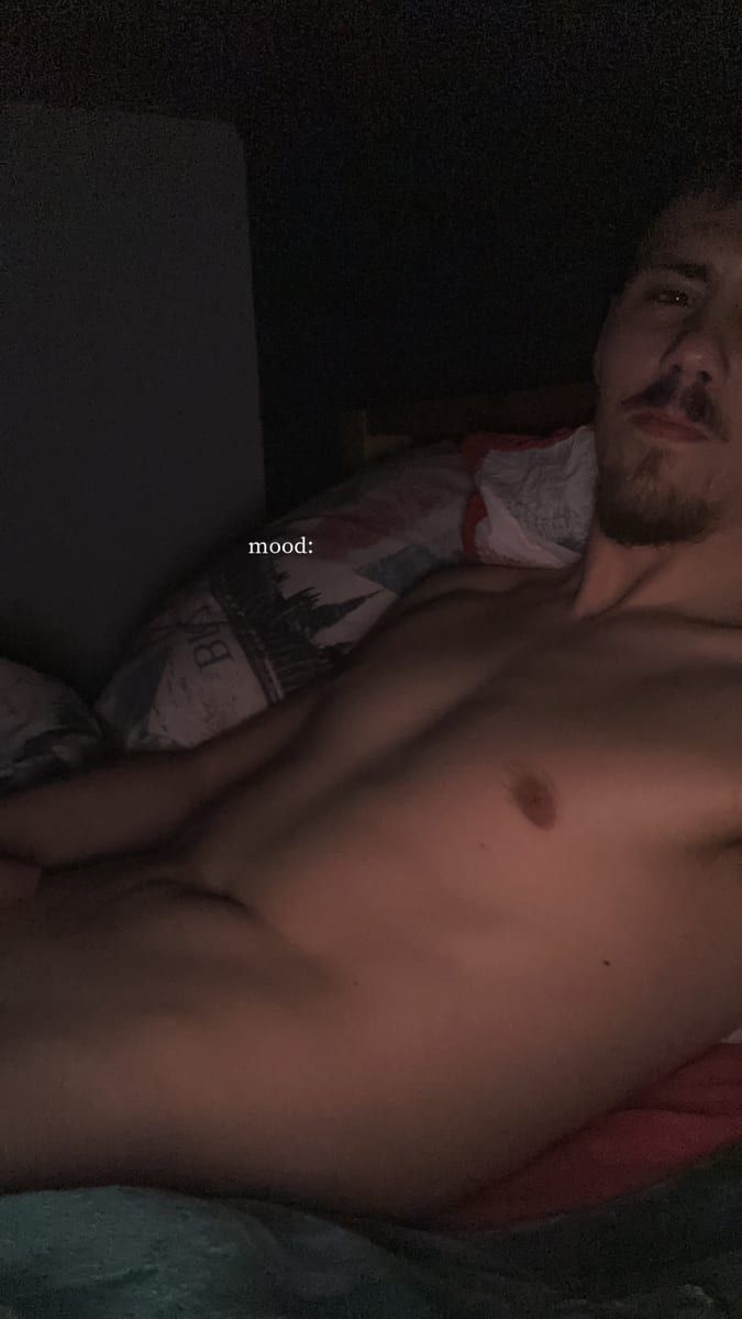 Hugh - Site gay gratuit à Ramosch Profil de Hugh, 27 ans, Site gay gratuit à Ramosch (Grisons)