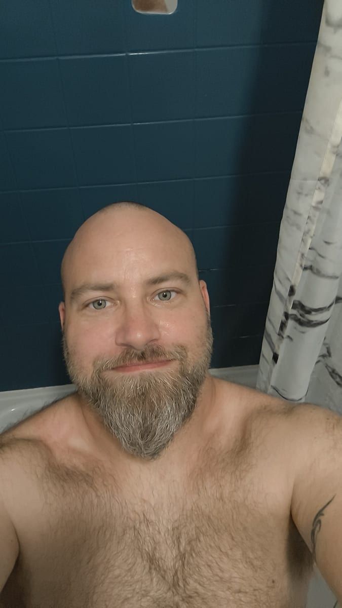 Anatole - Site gay gratuit à Malix Profil de Anatole, 27 ans, Site gay gratuit à Malix (Grisons)