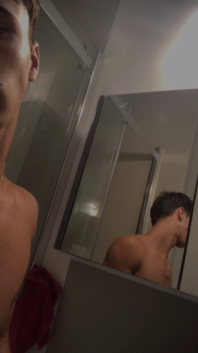 Marc-ange - Site gay gratuit à Dardin Profil de Marc-ange, 33 ans, Site gay gratuit à Dardin (Grisons)