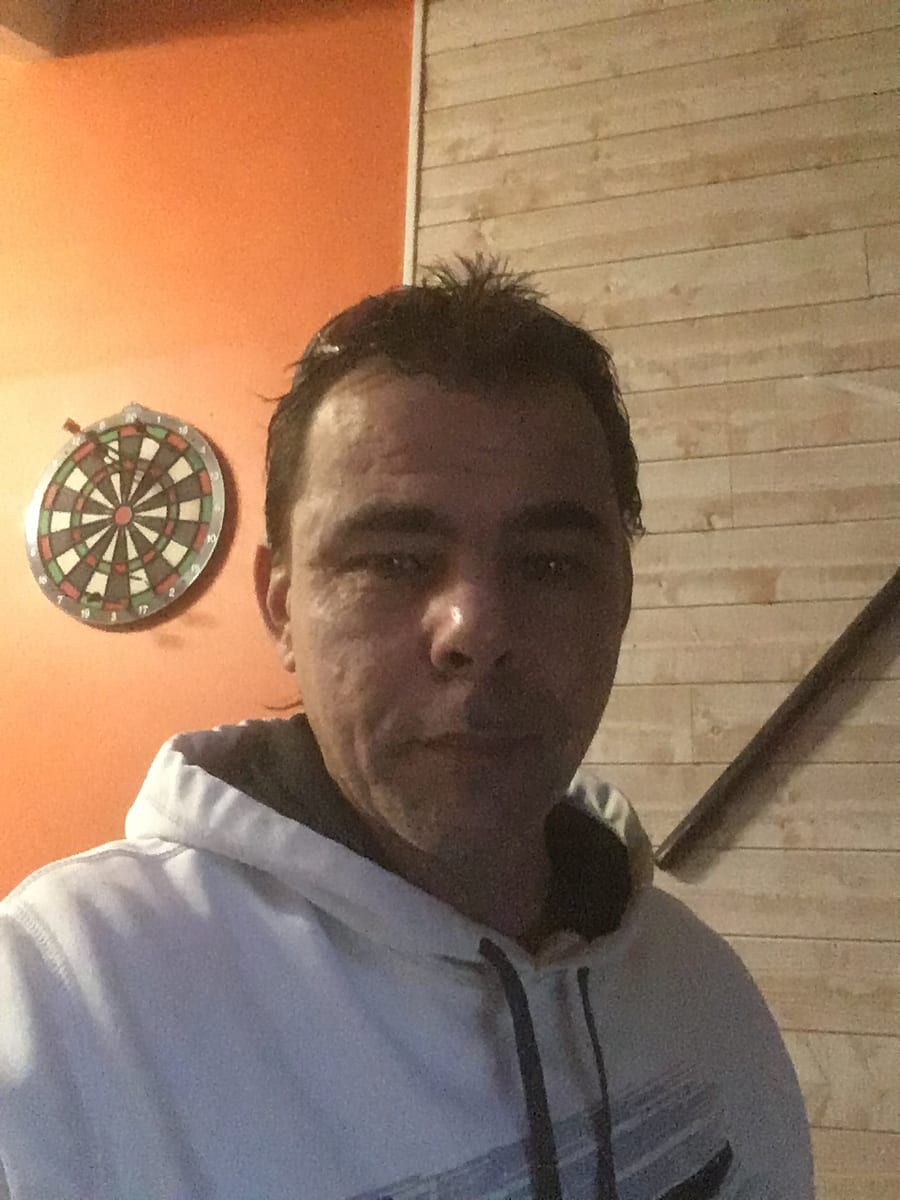 Willis - Site gay gratuit à Colla Profil de Willis, 29 ans, Site gay gratuit à Colla (Tessin)