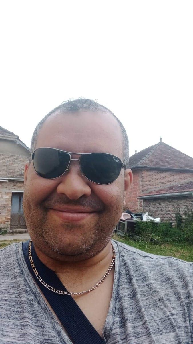 Walker - Site gay gratuit à Wilen (Sarnen) Profil de Walker, 38 ans, Site gay gratuit à Wilen (Sarnen) (Obwald)
