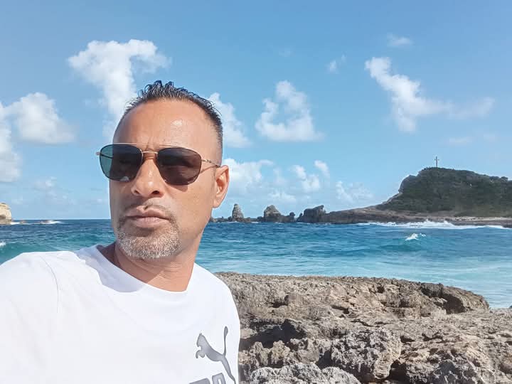 Lin - Site gay gratuit à Grafenort Profil de Lin, 39 ans, Site gay gratuit à Grafenort (Obwald)