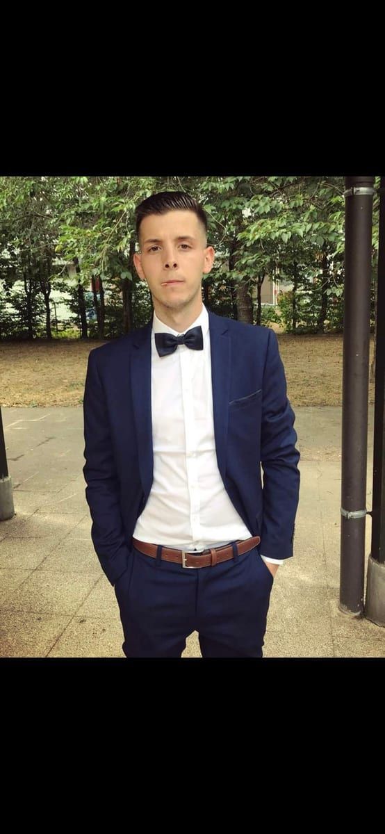 Dary - Site gay gratuit à Lungern Profil de Dary, 35 ans, Site gay gratuit à Lungern (Obwald)