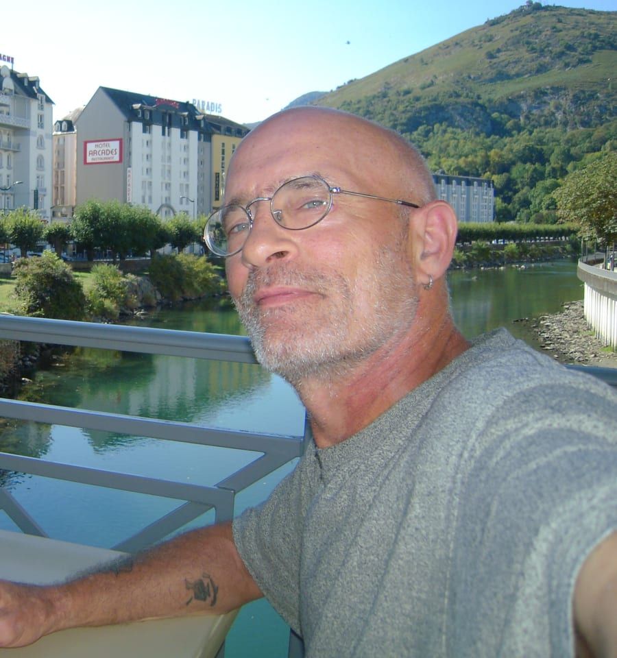 Réda - Site gay gratuit à Morcles Profil de Réda, 36 ans, Site gay gratuit à Morcles (Vaud)