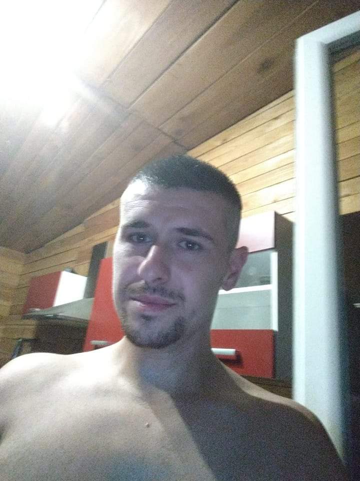 Dyclan - Site gay gratuit à La Croix-de-Rozon Profil de Dyclan, 31 ans, Site gay gratuit à La Croix-de-Rozon (Genève)