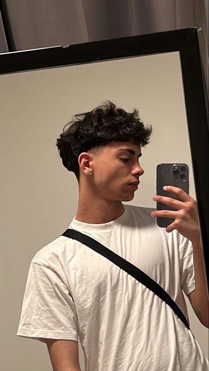 Benat - Site gay gratuit à Montezillon Profil de Benat, 24 ans, Site gay gratuit à Montezillon (Neuchâtel)
