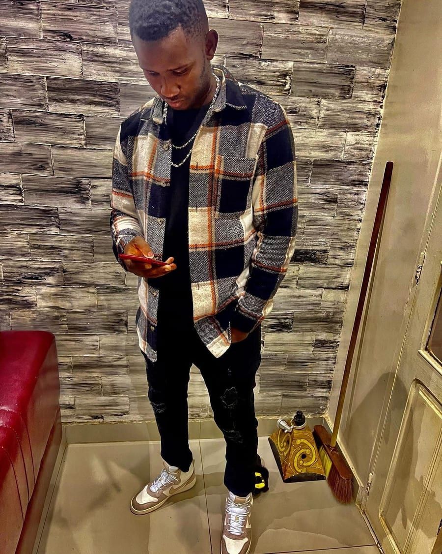 Manasse - Site gay gratuit à Wallenried Profil de Manasse, 29 ans, Site gay gratuit à Wallenried (Fribourg)