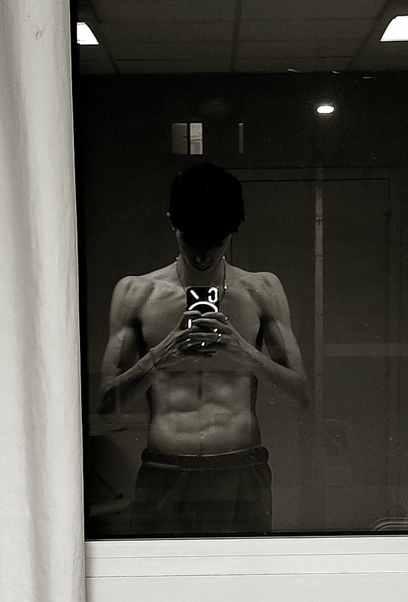 Praveen - Site gay gratuit à Montfavergier Profil de Praveen, 23 ans, Site gay gratuit à Montfavergier (Jura)