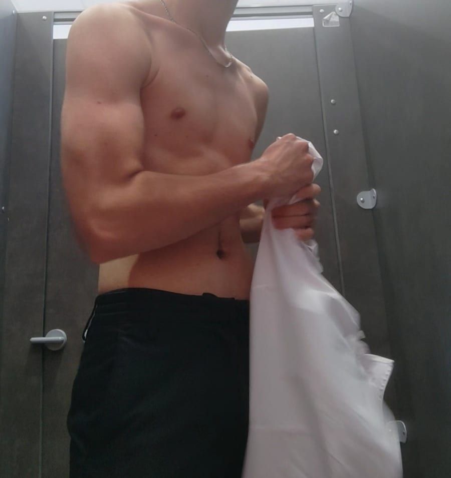 Youval - Site gay gratuit à Stalden (Sarnen) Profil de Youval, 31 ans, Site gay gratuit à Stalden (Sarnen) (Obwald)