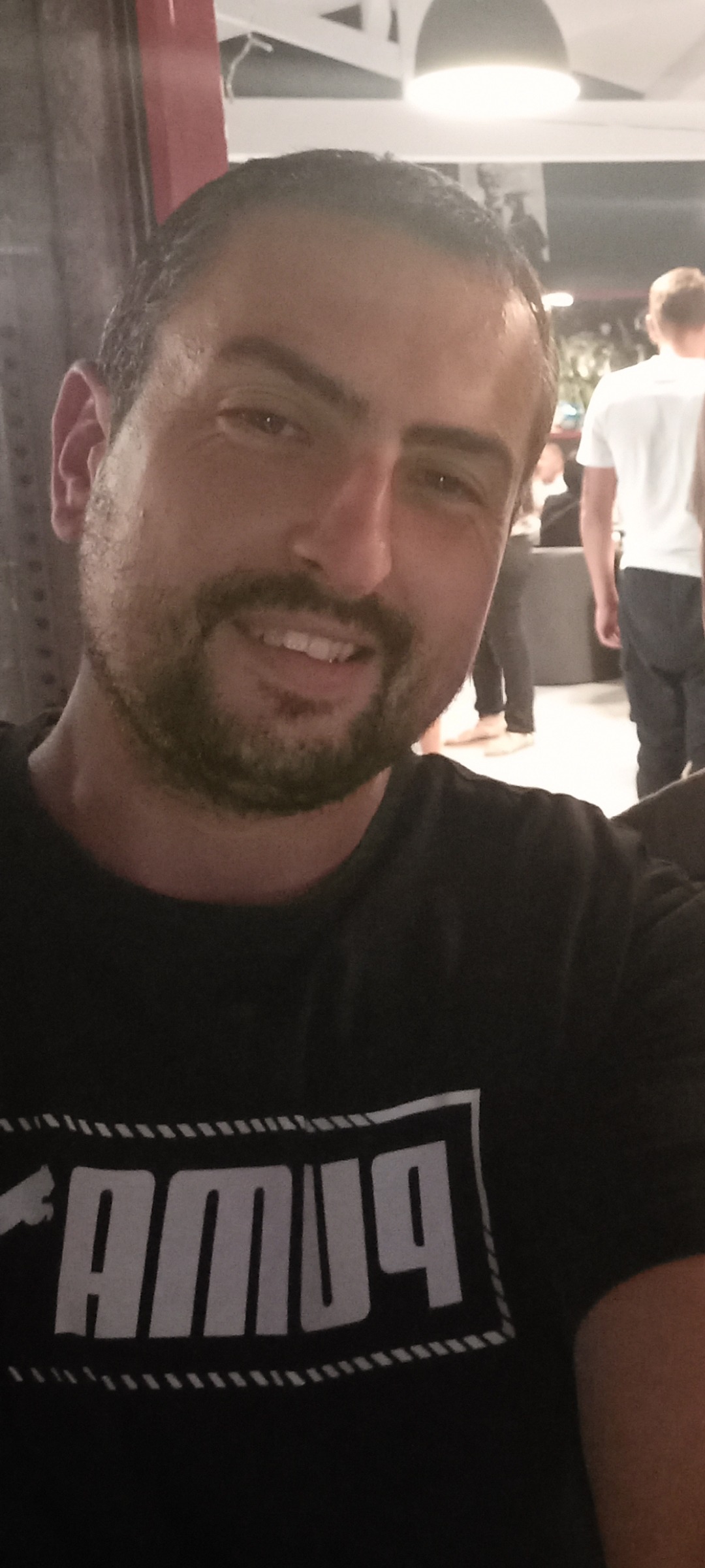 Profil de Omran, 23 ans, Site gay gratuit à Weier im Emmental (Berne)