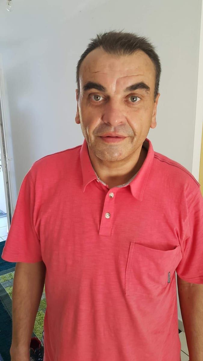 Ilyes - Site gay gratuit à Brusio Profil de Ilyes, 28 ans, Site gay gratuit à Brusio (Grisons)