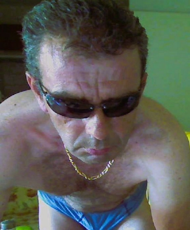 Gisel - Site gay gratuit à Giubiasco Profil de Gisel, 24 ans, Site gay gratuit à Giubiasco (Tessin)